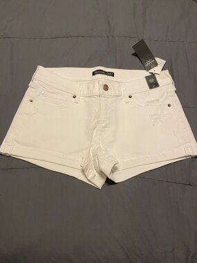Abercrombie & Fitch White Denim Shortie with Rolled Hem
